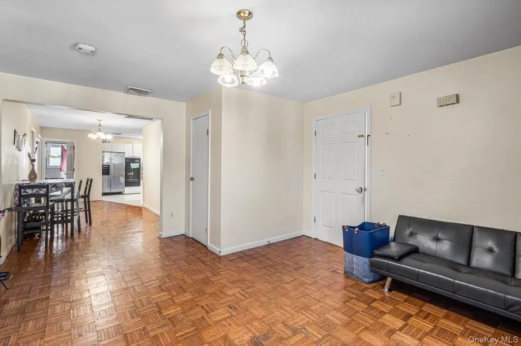 47 Jackson Avenue Mineola NY 11501