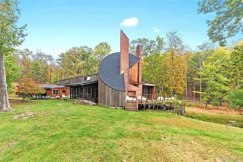 289 Upper Byrdcliffe Road Woodstock NY 12498