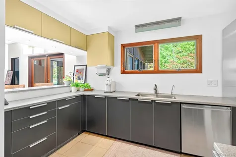 289 Upper Byrdcliffe Road Woodstock NY 12498