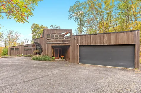 289 Upper Byrdcliffe Road Woodstock NY 12498