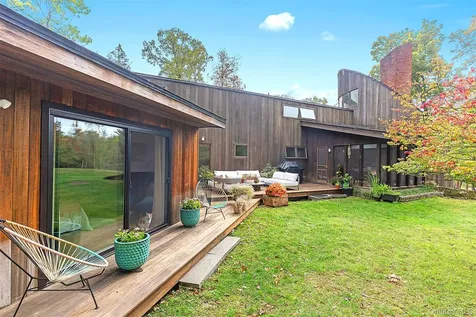 289 Upper Byrdcliffe Road Woodstock NY 12498
