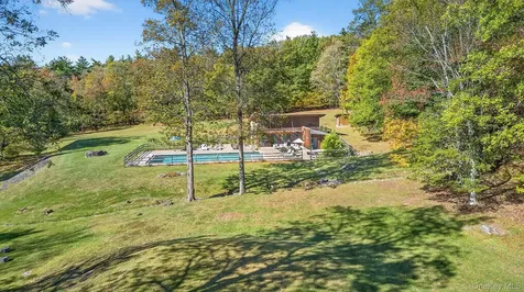 289 Upper Byrdcliffe Road Woodstock NY 12498