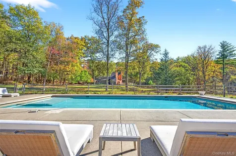 289 Upper Byrdcliffe Road Woodstock NY 12498