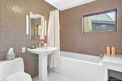 289 Upper Byrdcliffe Road Woodstock NY 12498
