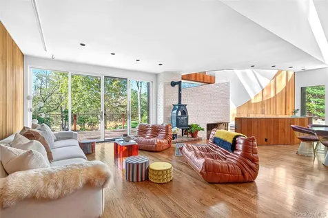 289 Upper Byrdcliffe Road Woodstock NY 12498