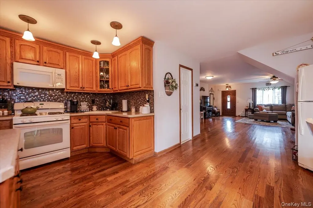 165 Davis Avenue Inwood NY 11096