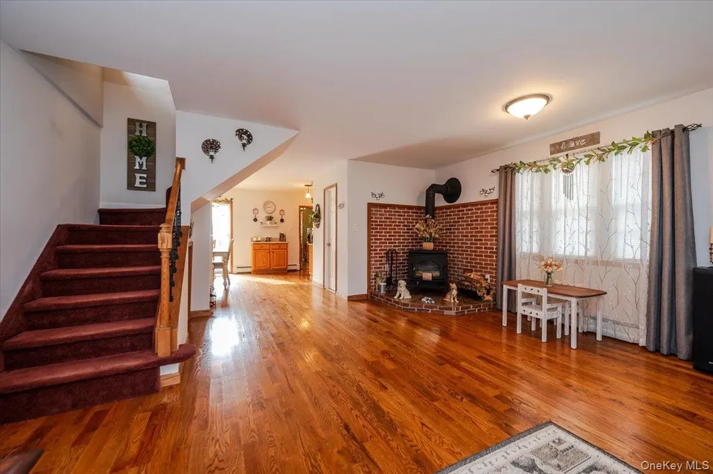 165 Davis Avenue Inwood NY 11096