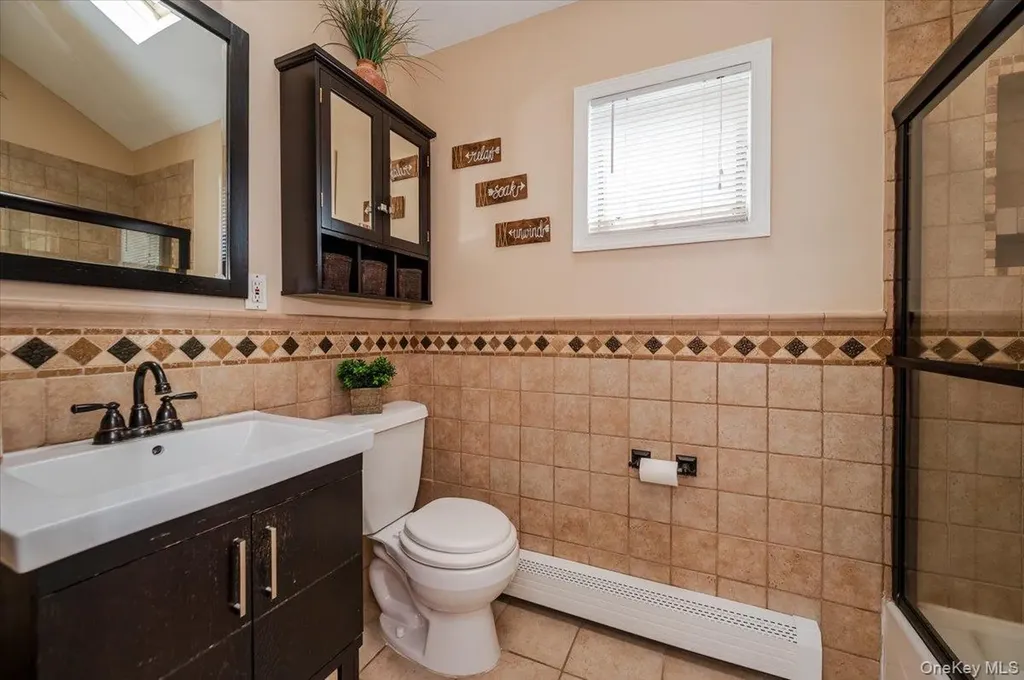 165 Davis Avenue Inwood NY 11096