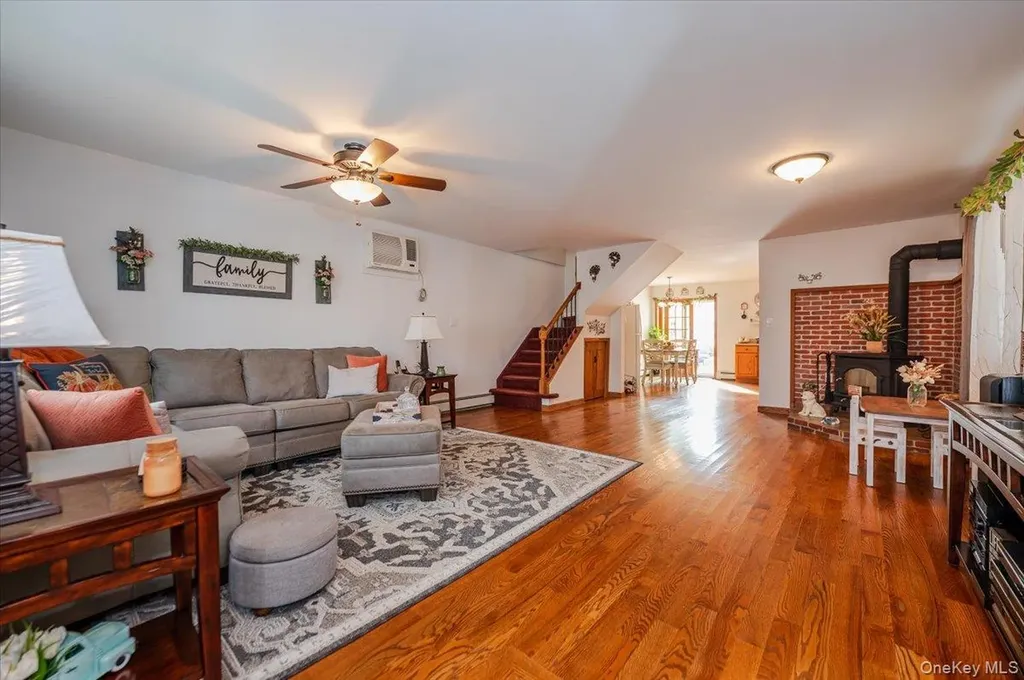 165 Davis Avenue Inwood NY 11096