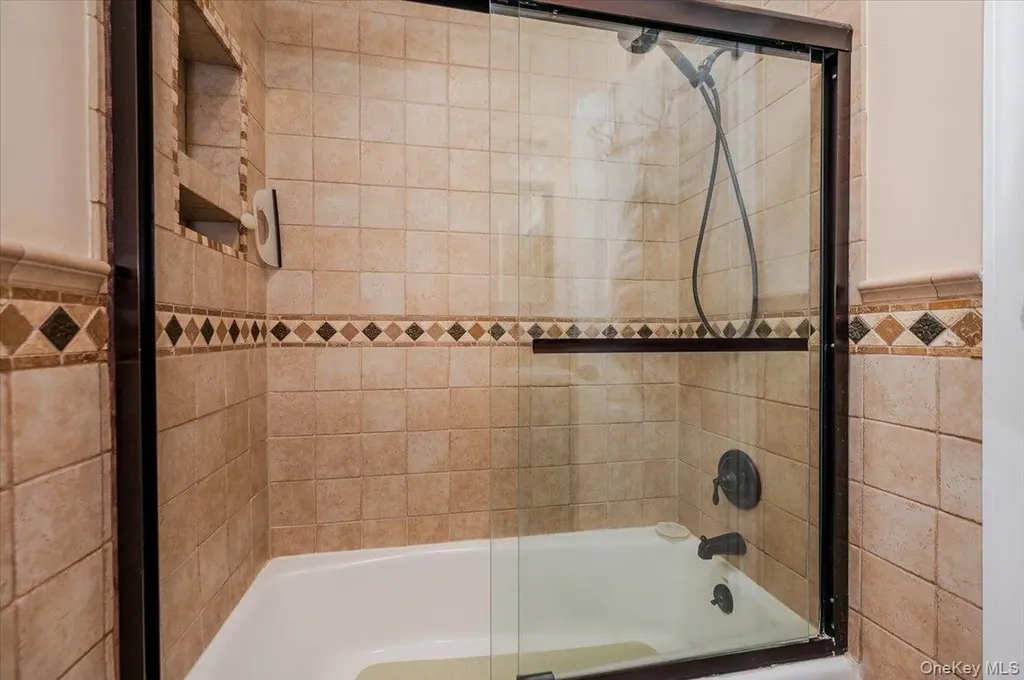 165 Davis Avenue Inwood NY 11096