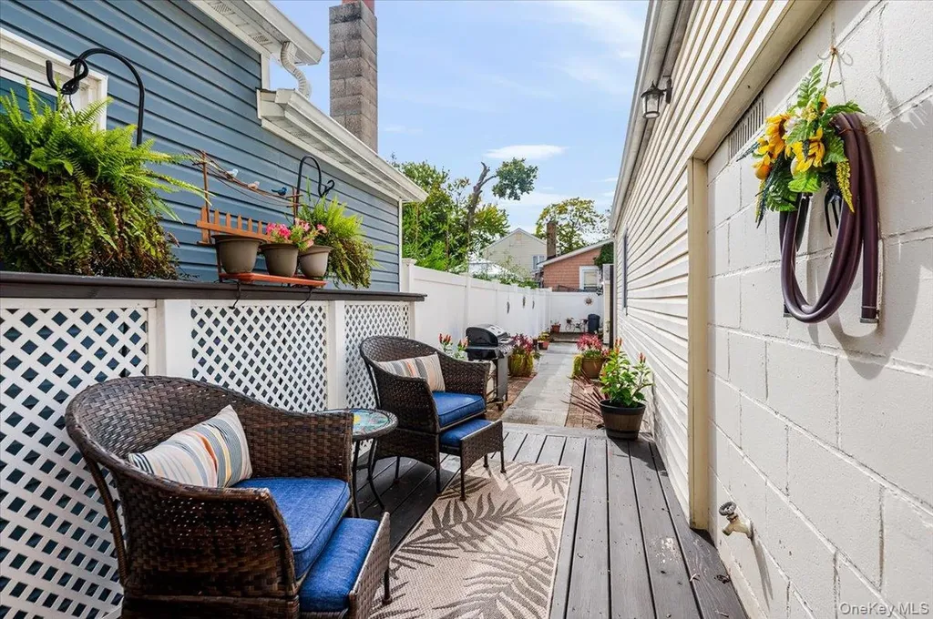 165 Davis Avenue Inwood NY 11096