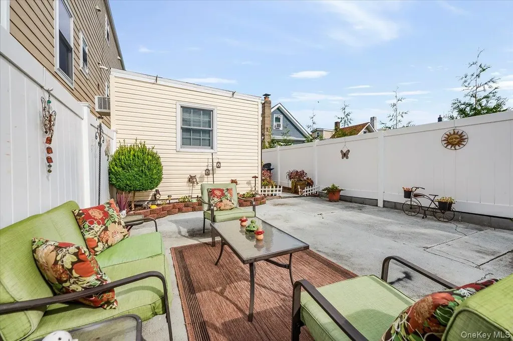 165 Davis Avenue Inwood NY 11096
