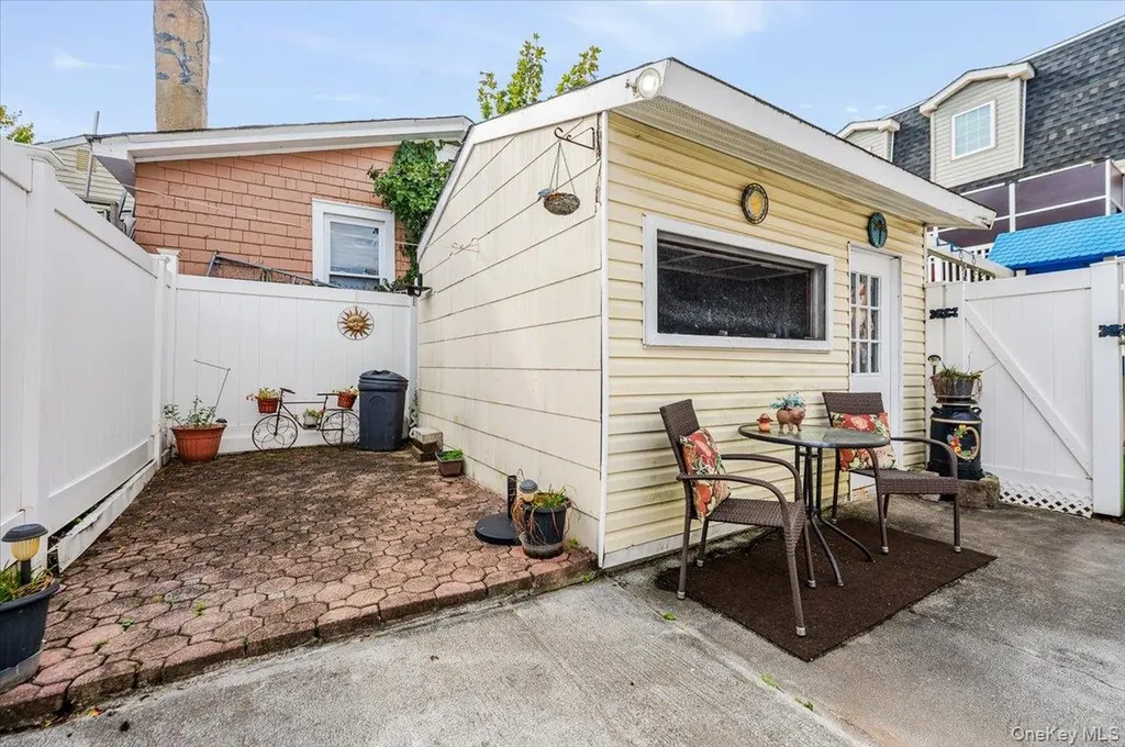 165 Davis Avenue Inwood NY 11096