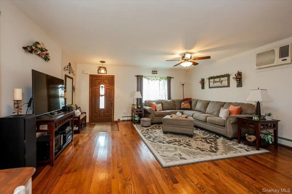 165 Davis Avenue Inwood NY 11096