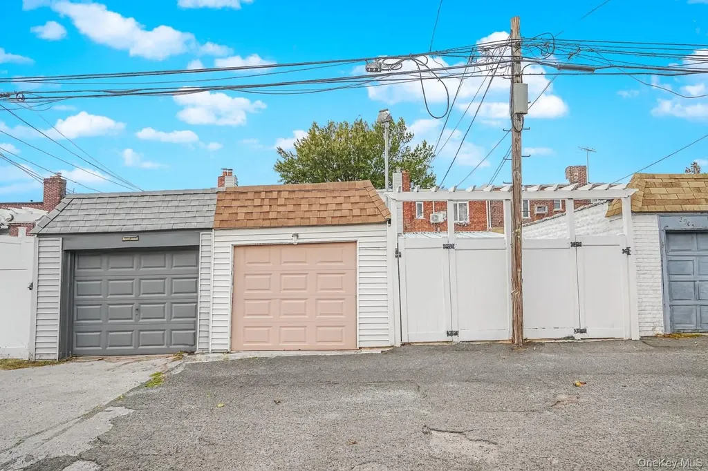 8907 16th Avenue Brooklyn NY 11214