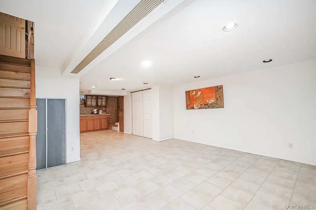 8907 16th Avenue Brooklyn NY 11214