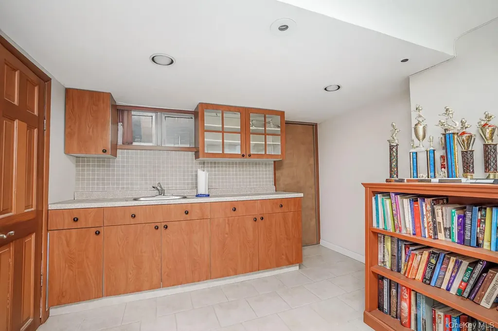 8907 16th Avenue Brooklyn NY 11214