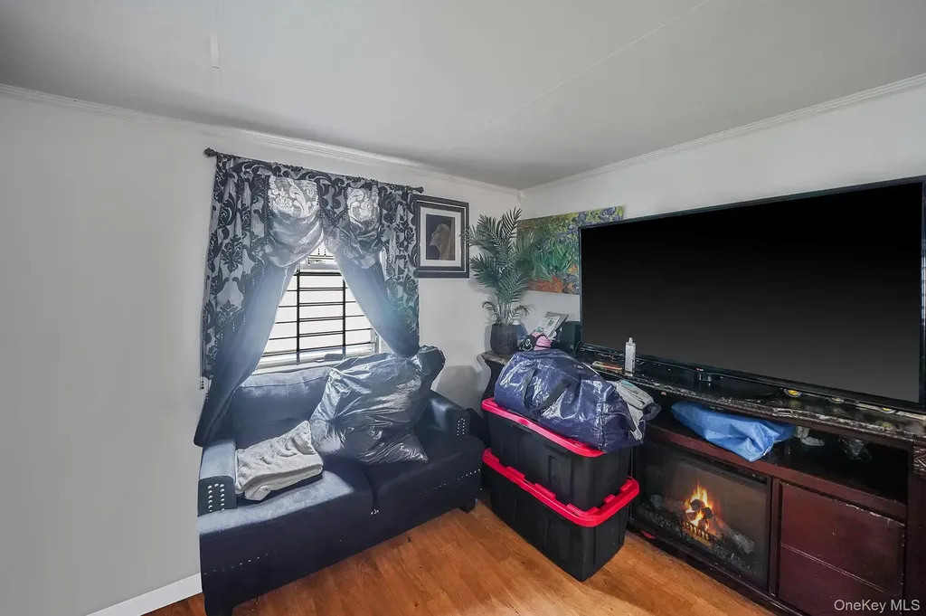 3 Tompkins Place Hempstead NY 11550