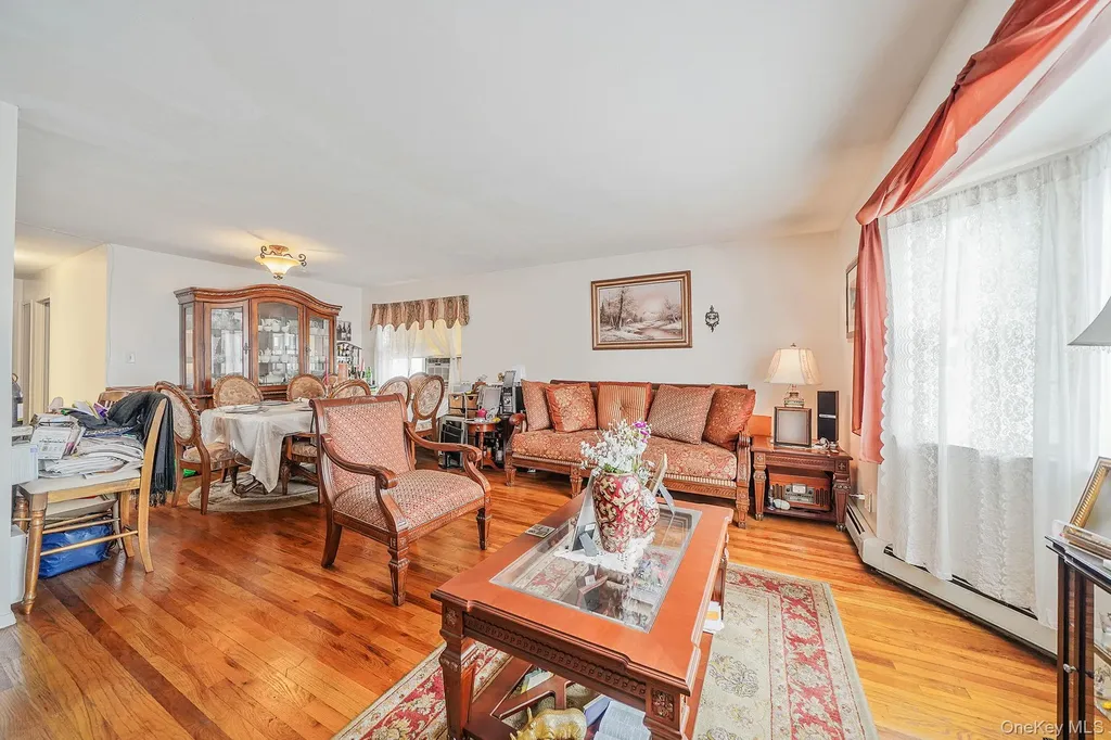 3 Tompkins Place Hempstead NY 11550