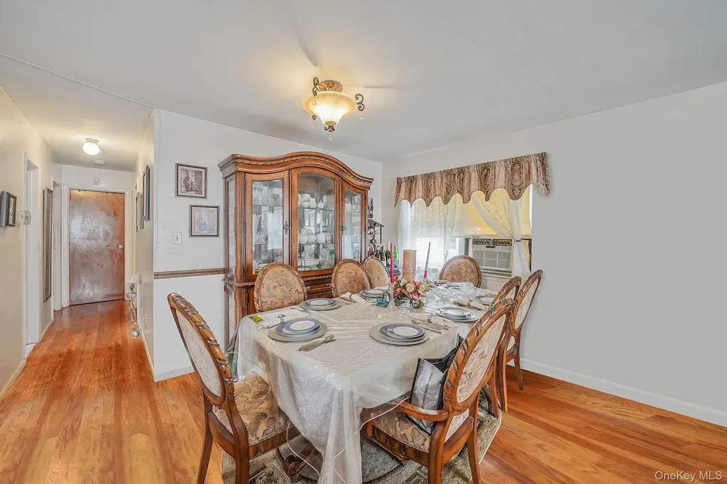 3 Tompkins Place Hempstead NY 11550