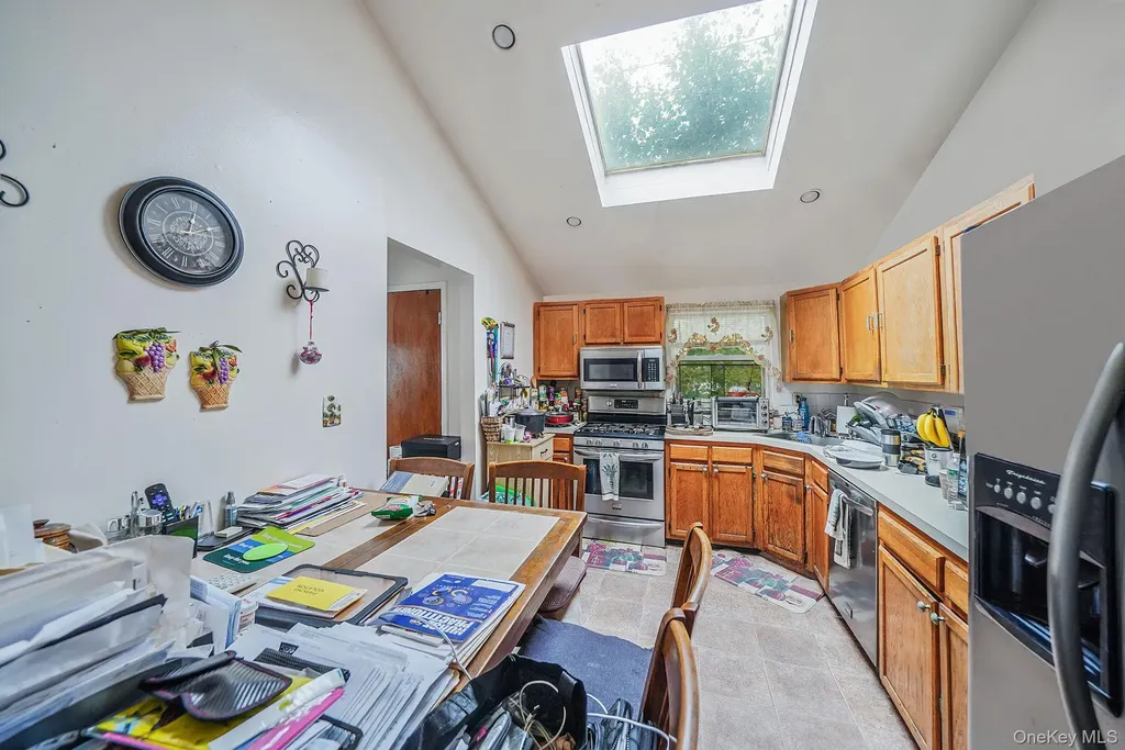 3 Tompkins Place Hempstead NY 11550