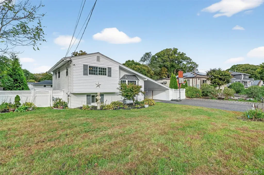 149 Tudor Road Centereach NY 11720