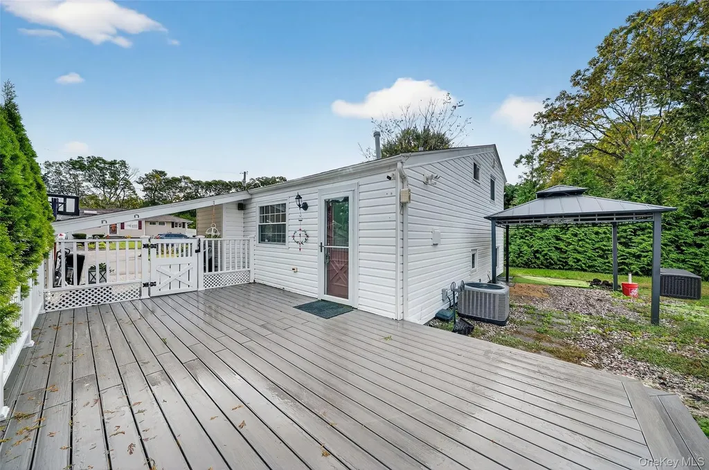 149 Tudor Road Centereach NY 11720
