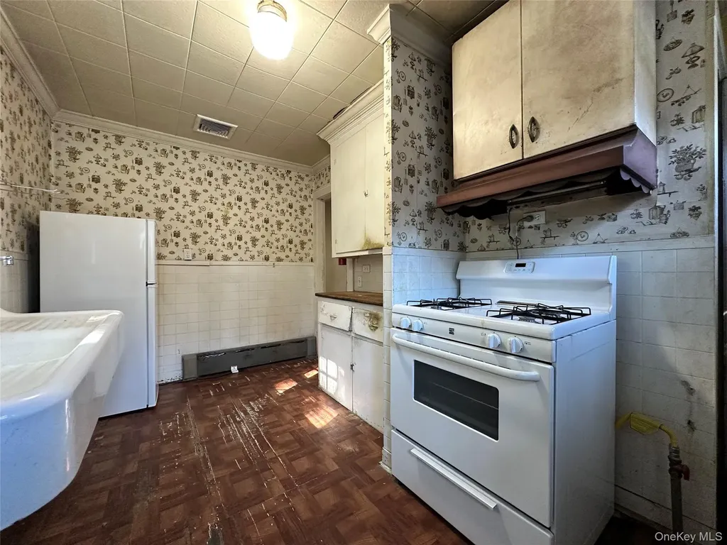 344 Coolidge Drive Centerport NY 11721