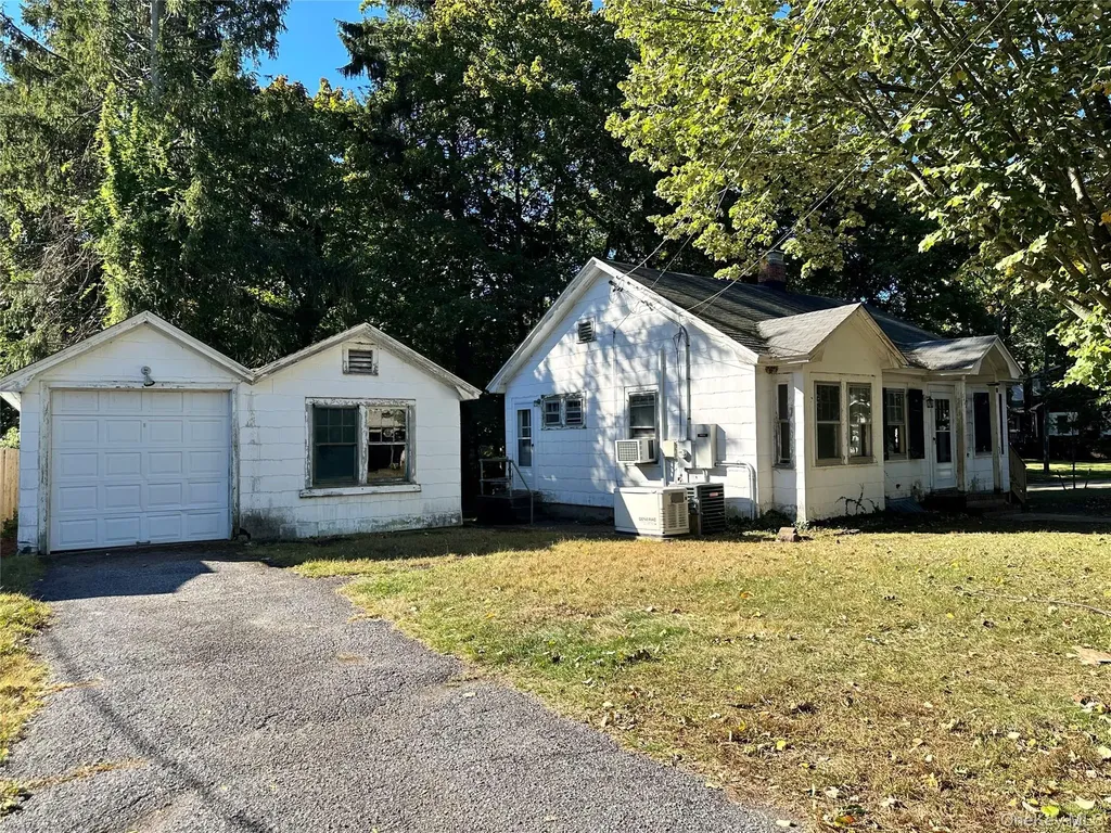 344 Coolidge Drive Centerport NY 11721