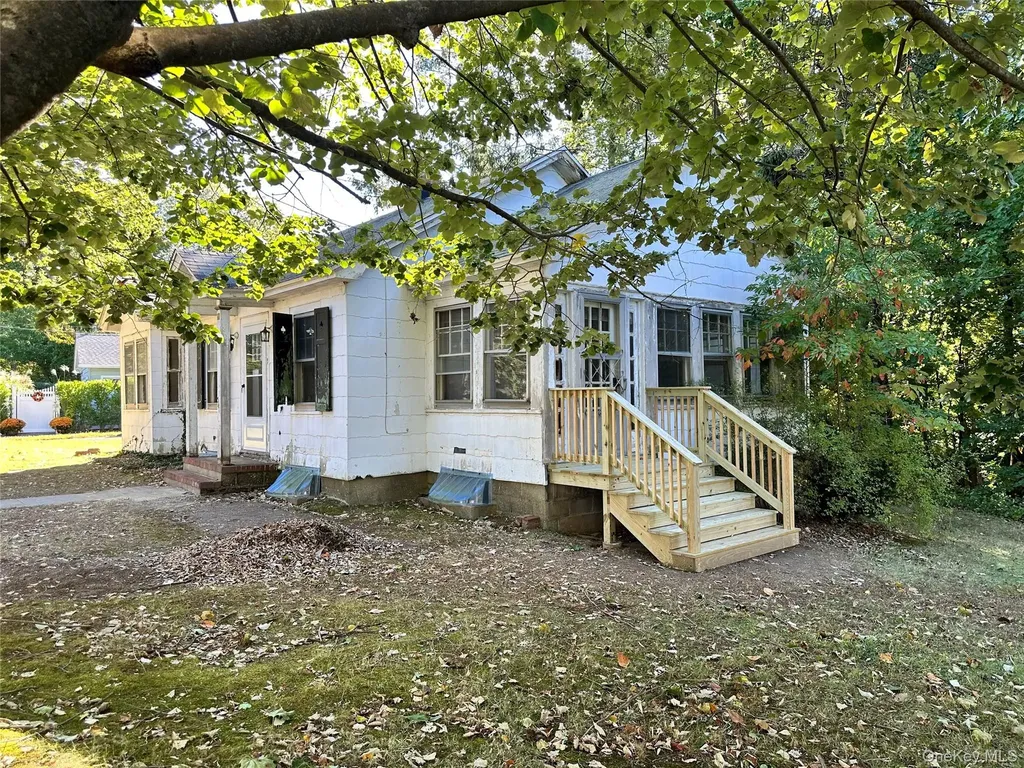 344 Coolidge Drive Centerport NY 11721