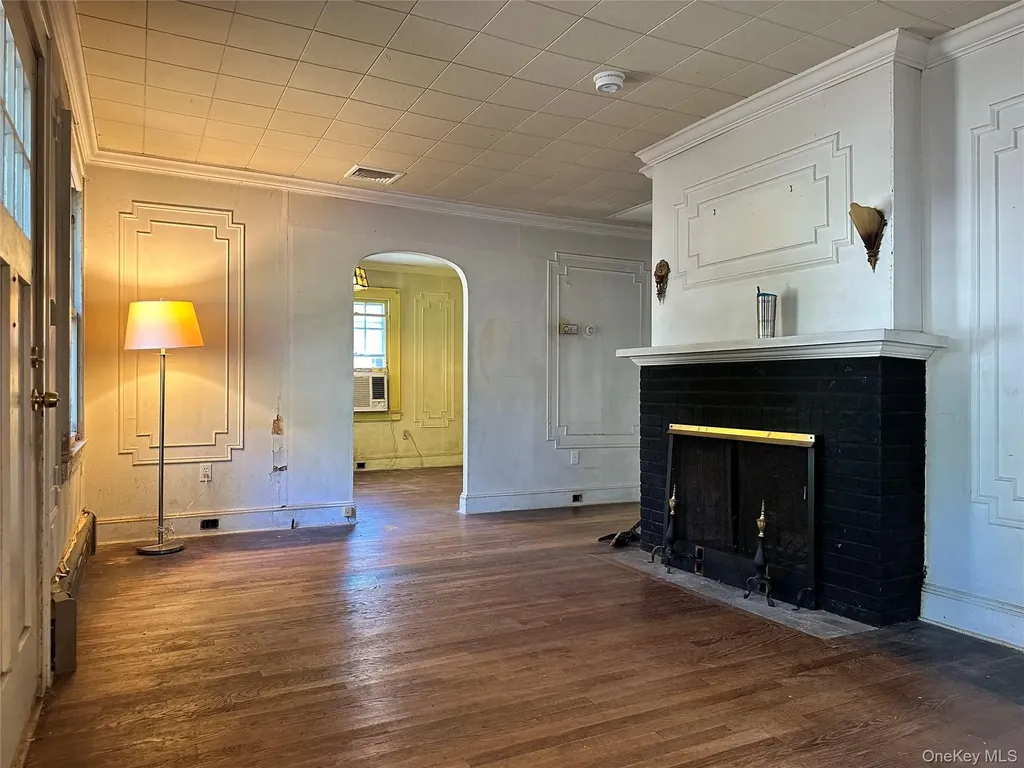 344 Coolidge Drive Centerport NY 11721
