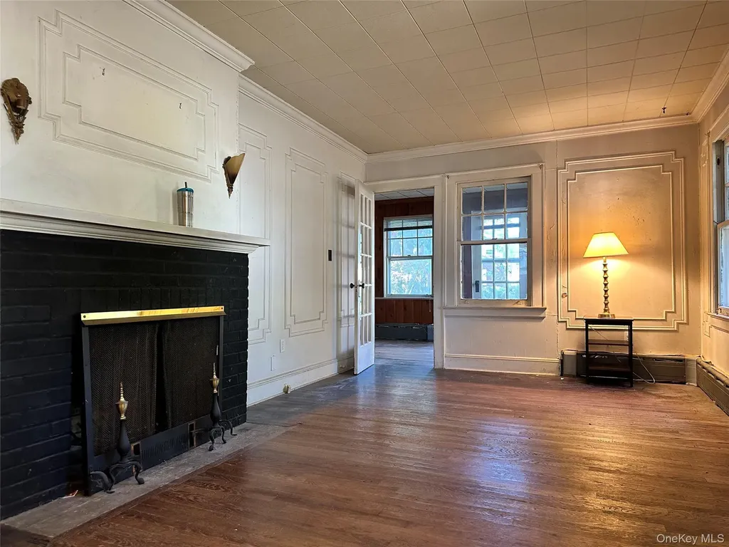 344 Coolidge Drive Centerport NY 11721