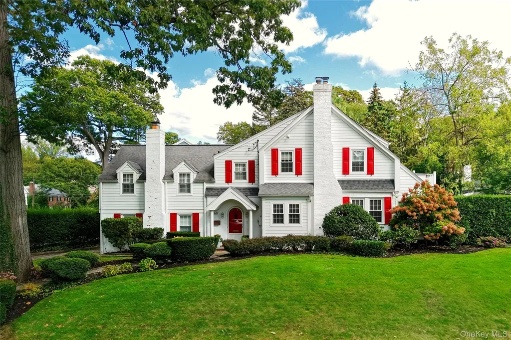 60 Thayer Road Manhasset NY 11030