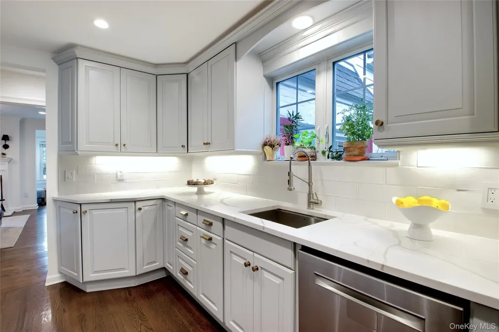 60 Thayer Road Manhasset NY 11030