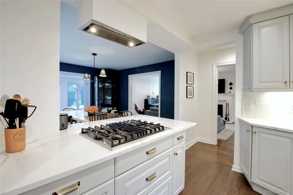 60 Thayer Road Manhasset NY 11030