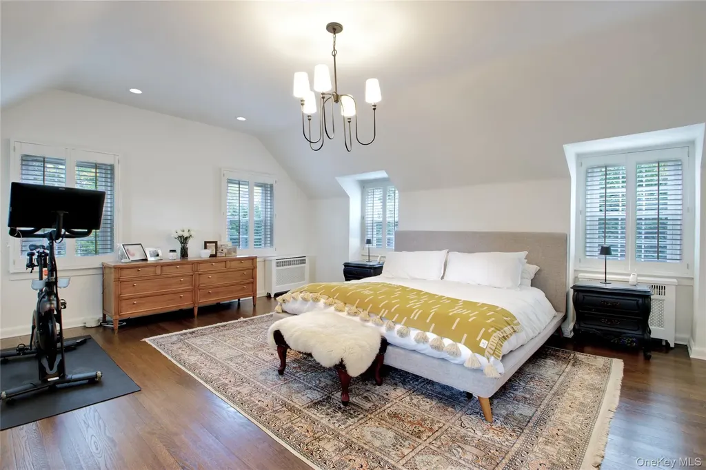 60 Thayer Road Manhasset NY 11030