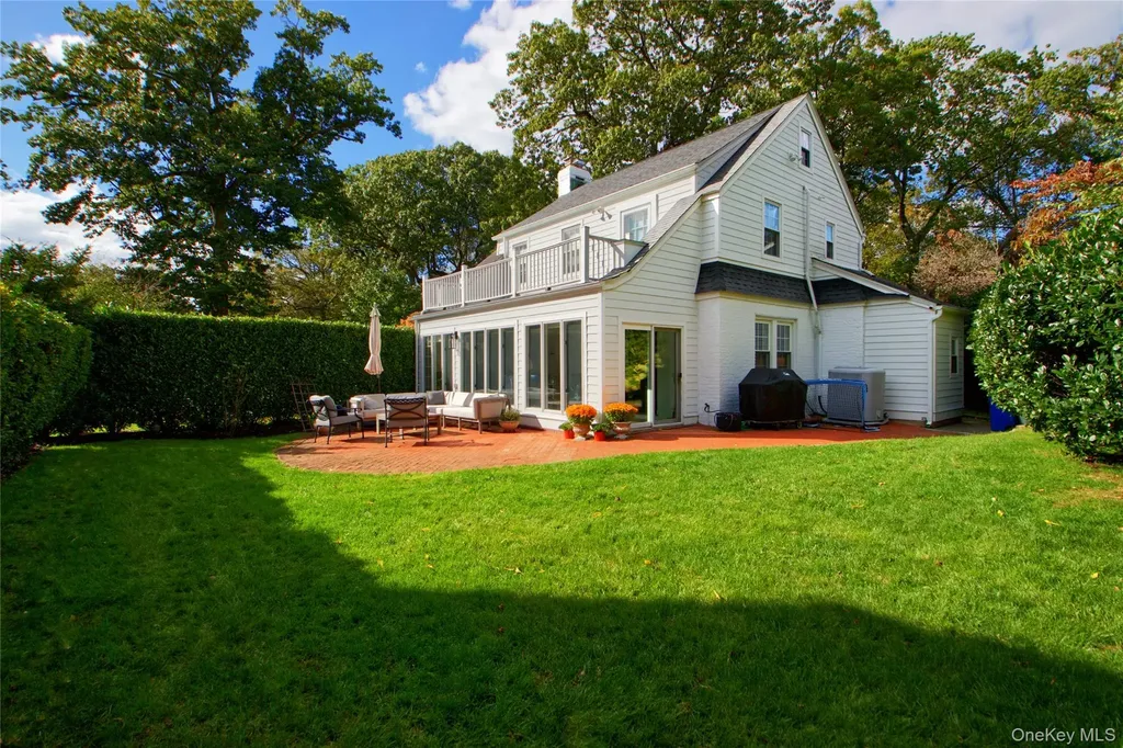 60 Thayer Road Manhasset NY 11030