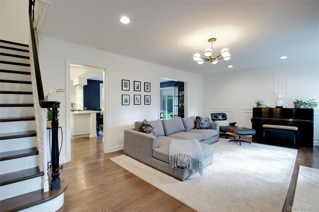 60 Thayer Road Manhasset NY 11030