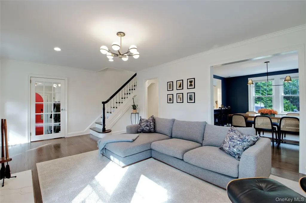 60 Thayer Road Manhasset NY 11030