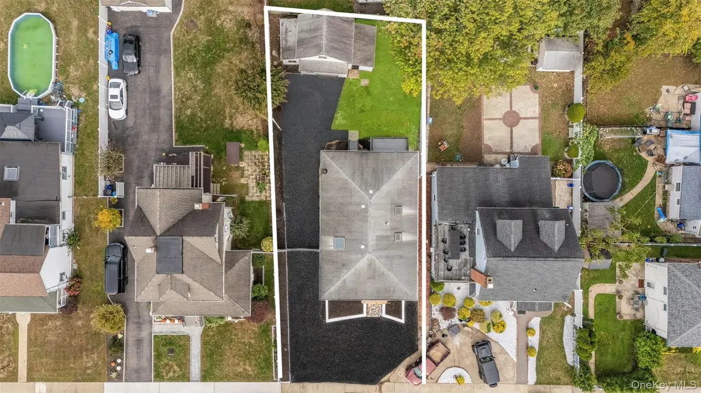 16 Johnson Place Freeport NY 11520