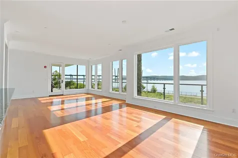 16 Rivers Edge Drive Tarrytown NY 10591