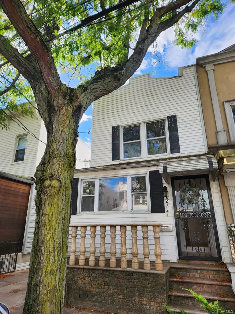 6022 61st Street Maspeth NY 11378