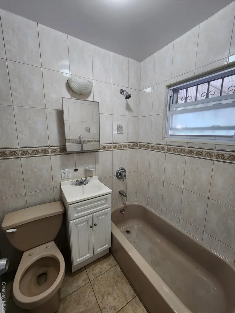 6022 61st Street Maspeth NY 11378