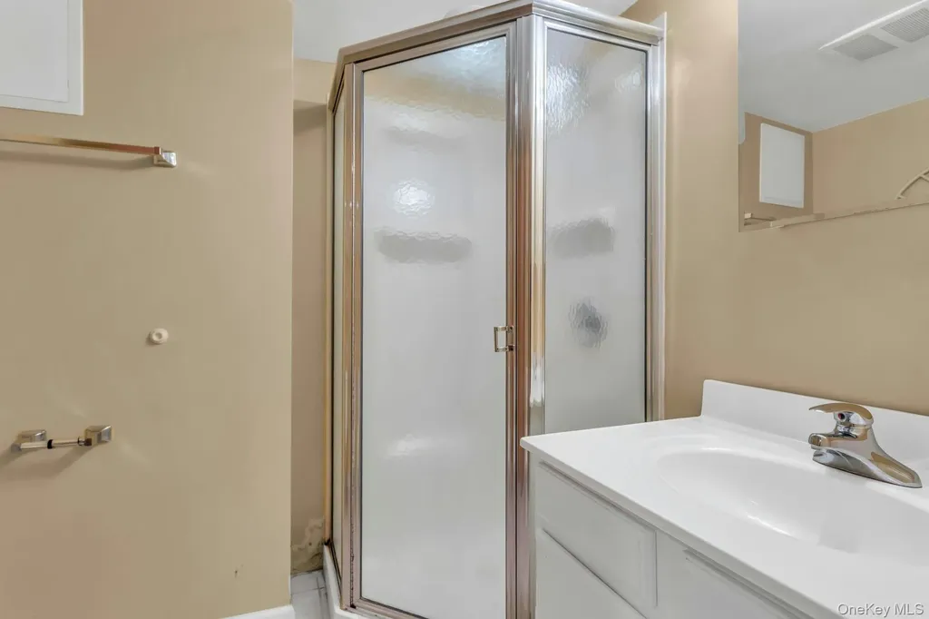 4 Timber Road Glen Cove NY 11542