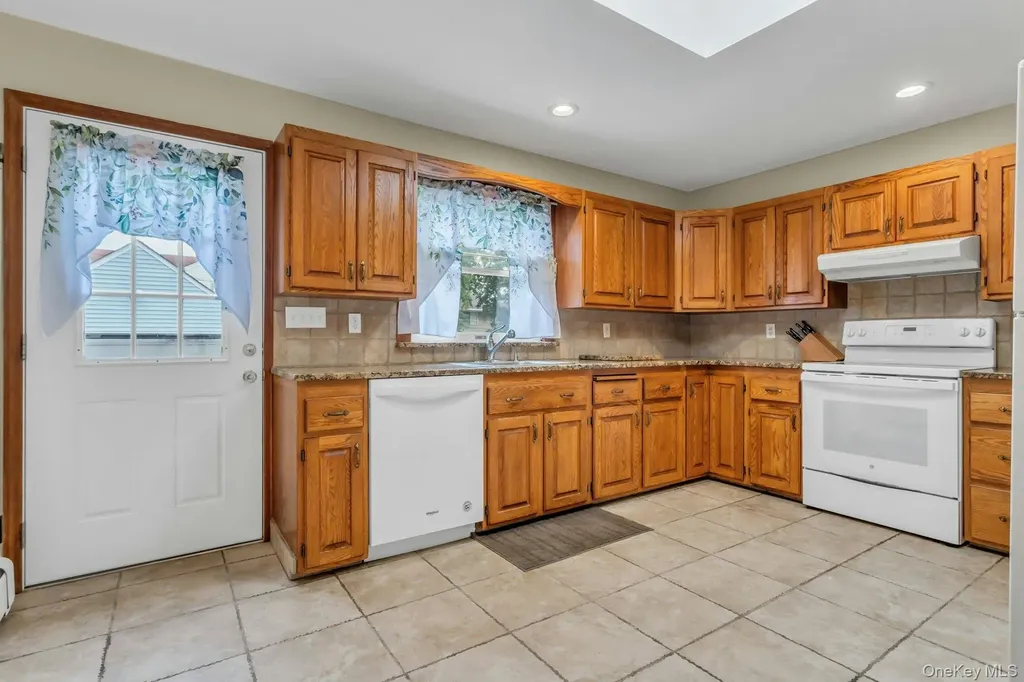 4 Timber Road Glen Cove NY 11542