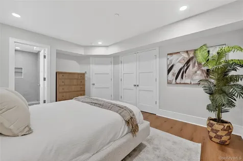 1801 Soundview Court Yorktown Heights NY 10598