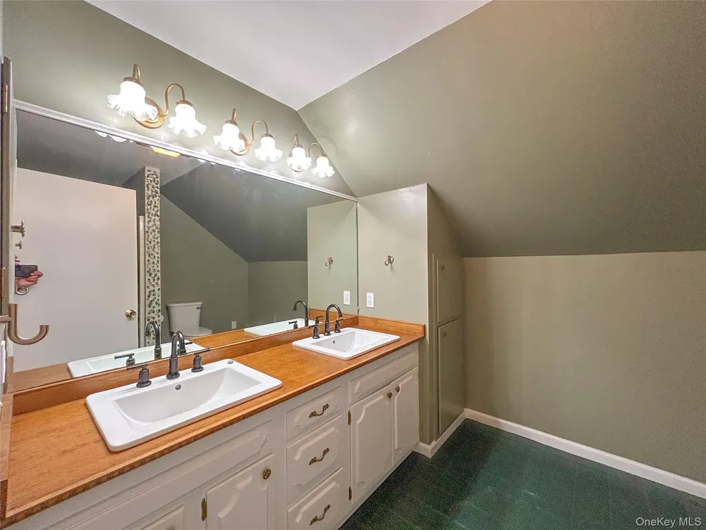 193 Bower Road Poughkeepsie NY 12603