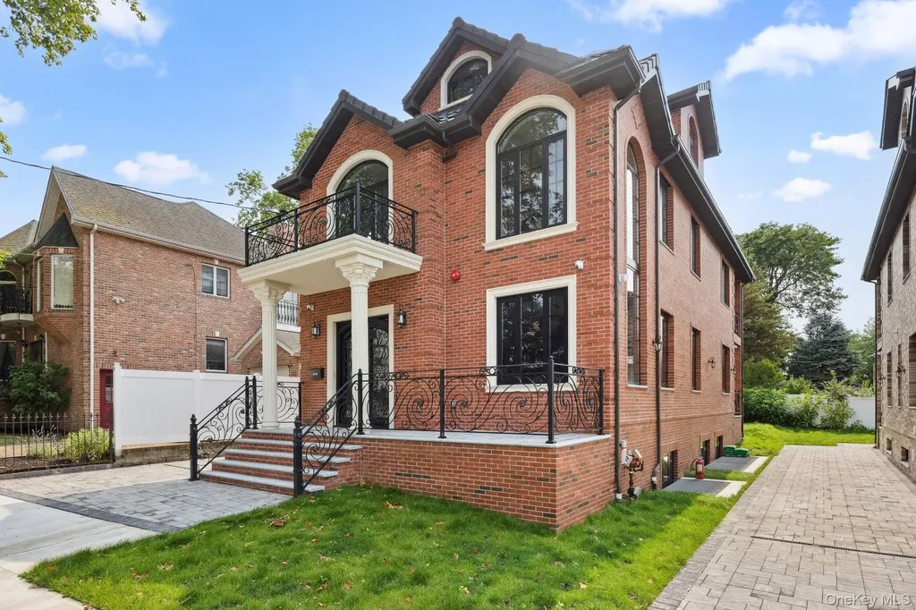 3526 221 Street Bayside NY 11361