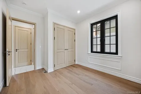 3526 221 Street Bayside NY 11361