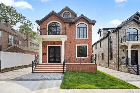 3526 221 Street Bayside NY 11361